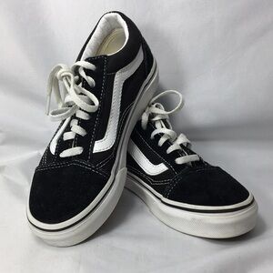 Vans Old Skool Classic Skate Shoe Black and White Kids Size 1 GREAT Condition